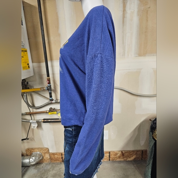 Superman Long Sleeve Round Neckline Glitter Logo Sweatshirt Size XXL Juniors - Picture 4 of 11